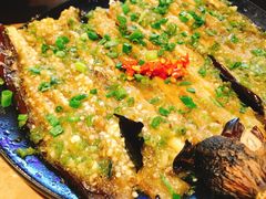 -何师烧烤·香辣蟹·川菜·30年老品牌(太古里旗舰店)