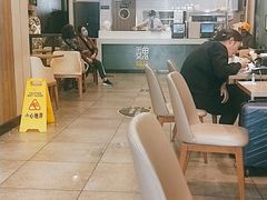 大堂-魏家凉皮(梨园店)