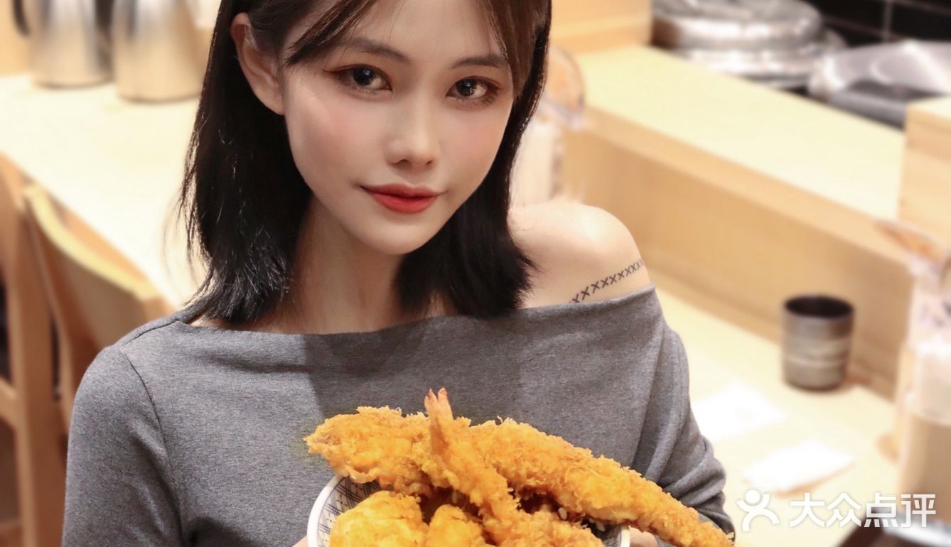 捧一大碗香酥酥的丼饭🍤｜金子半之助