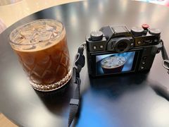 蜜桃乌龙美式-是啡·日式精品咖啡(东门太阳百货店)