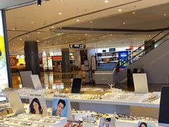 -罗伯特眼镜·蔡司官方授权(前海桂湾店)