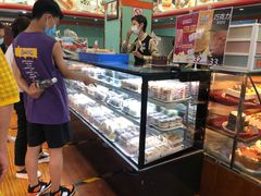 面包甜点陈列柜-新侨三宝乐面包店(崇文门店)