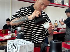 -UNI UNI(环亚凯瑟琳店)