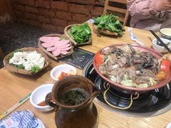 -阿婆情腊排骨火锅(金虹路店)