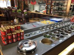 自助调料区-小龙坎老火锅(北京三里屯店)