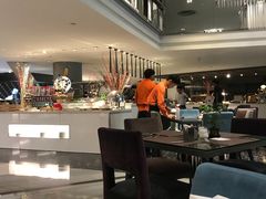 -上海滴水湖皇冠假日酒店