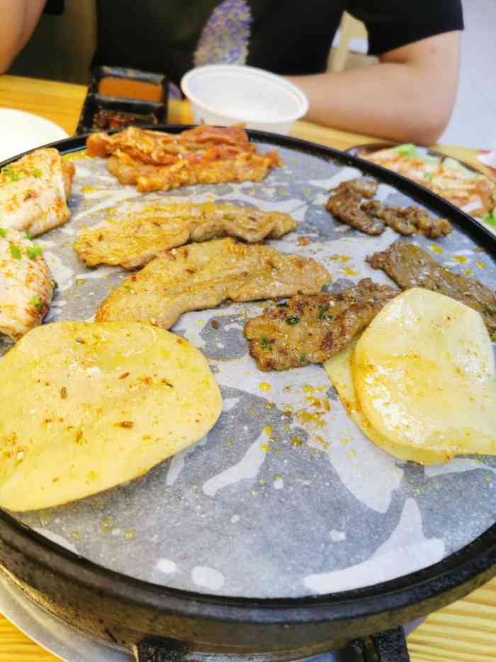 胖记烤肉(汉街店)-"武汉很火的一家中式烤肉店,有很多分店,我.