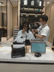 -HAIR CORNER