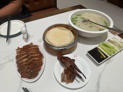 -梅利汴京烤鸭•开封豫菜地标店(东大街店)