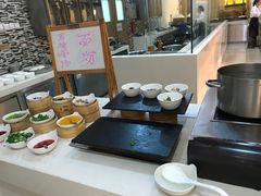 -海口绿发希尔顿酒店-田园汇自助餐·三文鱼·海鲜