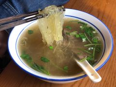 牛肉粉丝汤-鑫震源·苏式大虾生煎(山塘街店)