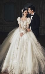 -喜爱高定婚纱摄影
