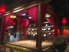 -老滇山寨•云南特色菜•地方菜•民族风情歌舞表演(金碧店)