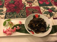 -刘姐啤酒鱼民族演艺餐厅(西街总店)