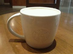 拿铁-星巴克臻选(南京金茂览秀城店)