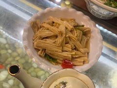 -金杨拉面王小吃面馆·牛三宝面·红烧牛肉粉