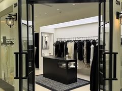 -飞马城原创时装中心(南油第二工业区店)