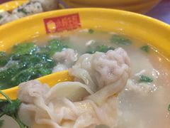 精肉小馄饨-小杨生煎(香港名都店)