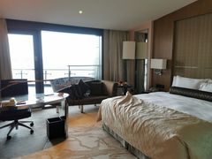 -上海滴水湖皇冠假日酒店