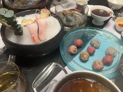 -红鼎豆捞·专注品质海鲜20年(宝丰路店)