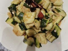 -肥肥虾庄·金牌油焖大虾(杨园滨江时代walk店)