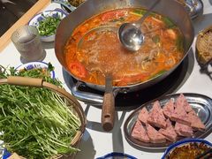 -王奋斗贵州酸汤牛肉火锅
