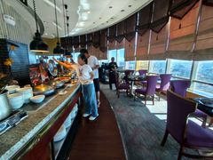 -怡豪大饭店·49楼旋转自助餐厅