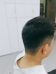 -首脑美发沙龙