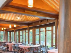 -美食村花园餐厅