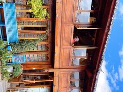-猫的天空之城概念书店(丽江古城饮玉巷店)