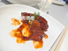 红酒泡沫牛仔粒-荟廷·晶萃(陆家嘴尚悦湾店)