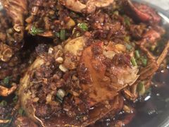 -凤凰路何眼镜香辣蟹(花果园店)