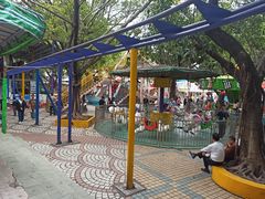 -顺德大良半月城游乐场