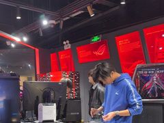 -ROG玩家国度(美罗城店)