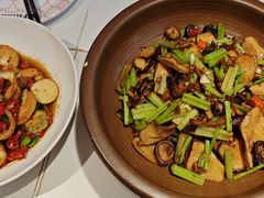-阿瓦山寨·湘菜现炒·剁椒鱼头王(咸阳总店)