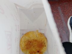 咸蛋黄鲜肉月饼-真老大房(南京东路店)