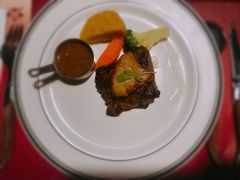 菲力牛排拼鹅肝-食间牛排(湖西路店)