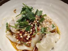 -龍堂蟹黄小笼包(德思勤四季汇店)