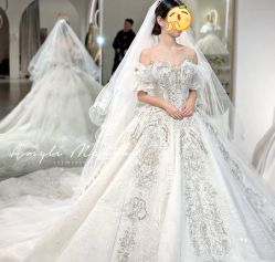 -艾米丽婚纱礼服