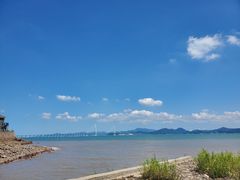 -鹰龙海畔度假酒店(咸祥店)