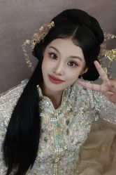 -红馆妆造(中央大街店)