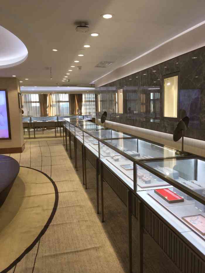 钻石小鸟·钻戒婚戒定制(杭州龙湖滨江天街店)-"位置:杭州大厦坤和