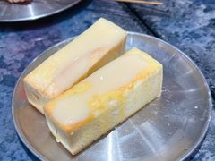 -何妹湿辣牛肉·粤式烧烤砂煲(桂雅路店)
