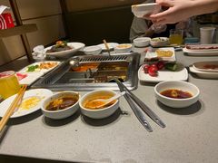 -海底捞火锅(曹安公路店)