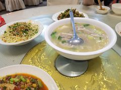 -茅屋大酒店