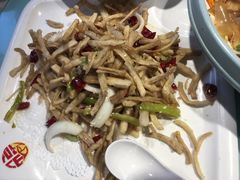 干煸茶树菇-添福来墨鱼饺子 · 海鲜东北菜(泡崖店)