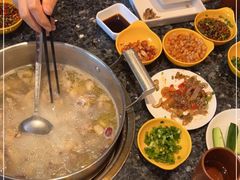 -一席地·本地鸡窝·杭帮鸡火锅(萧山银隆百货店)
