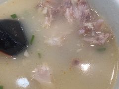 -雷祖芳老妈蹄花店
