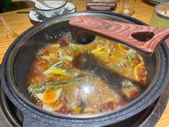 黄辣丁鲜鱼锅-小小河边鱼(天润城店)