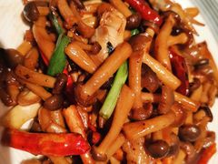 茶树菇拌脆耳-小资太太餐厅(南岗区店)
